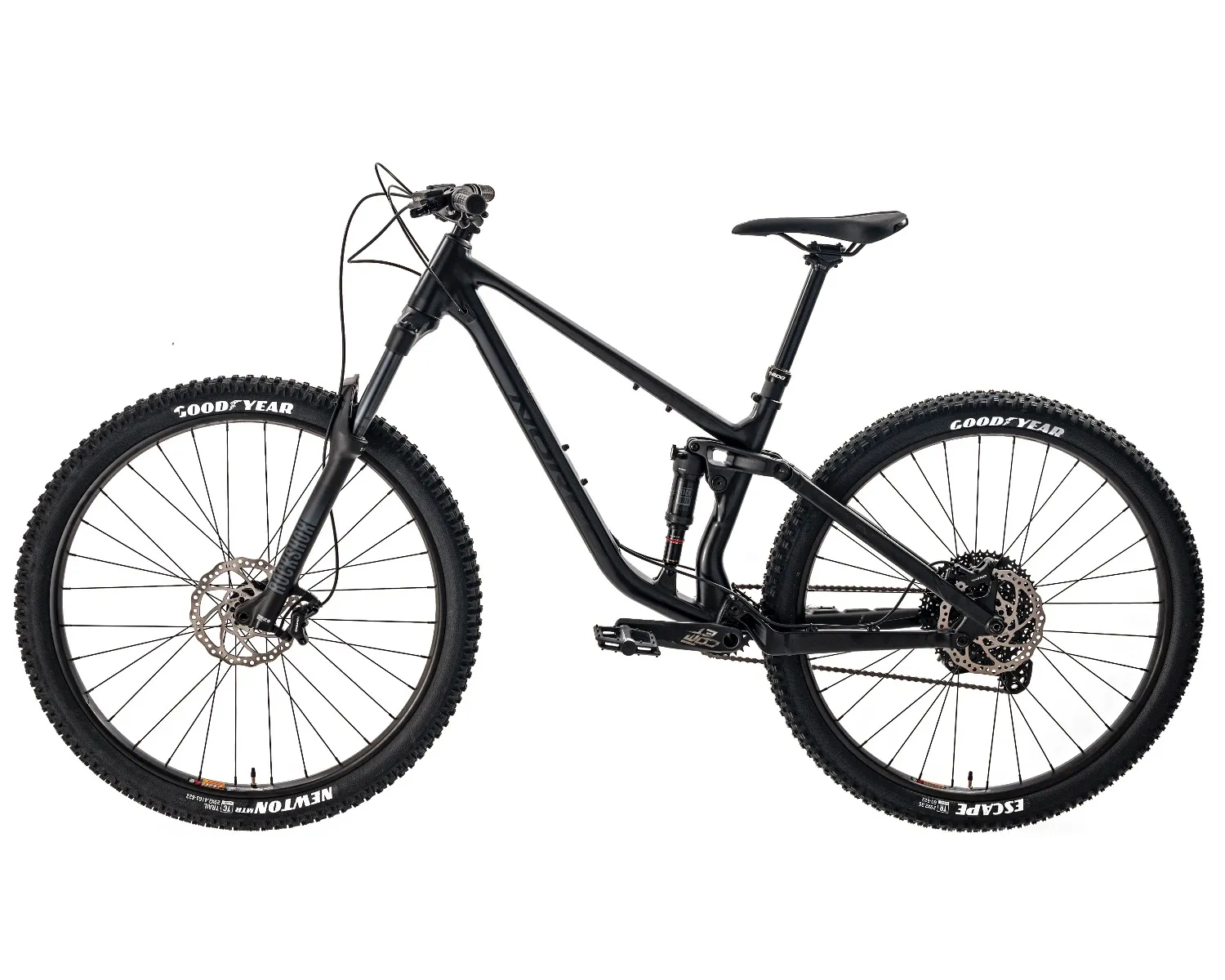 NORCO Fluid FS 4 29 čierny