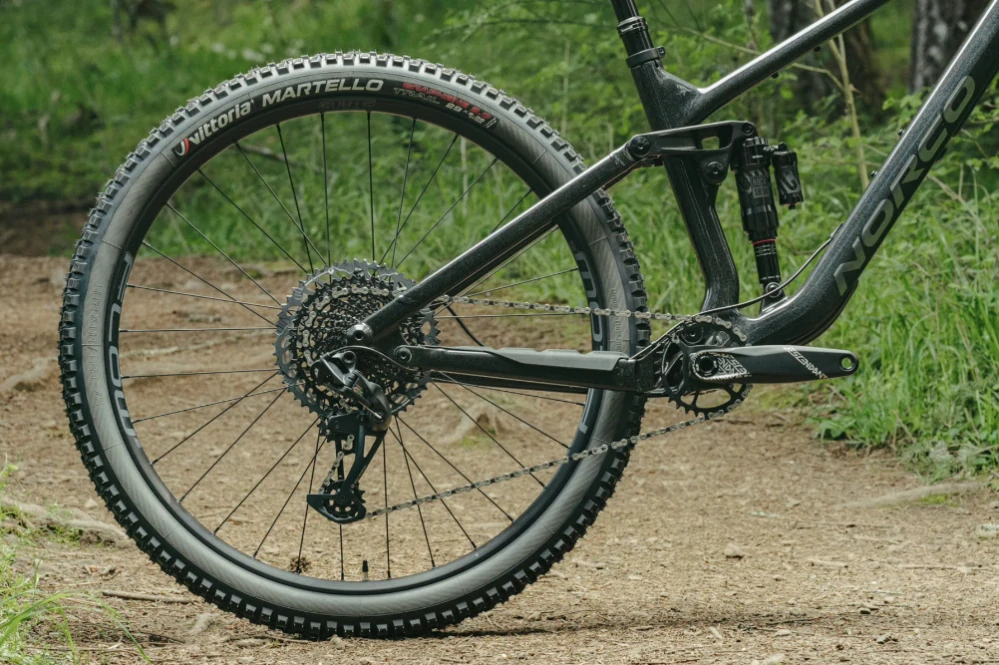 NORCO Fluid C2 29 čiernychróm