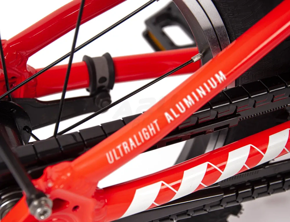 Corratec BOW 16" červený